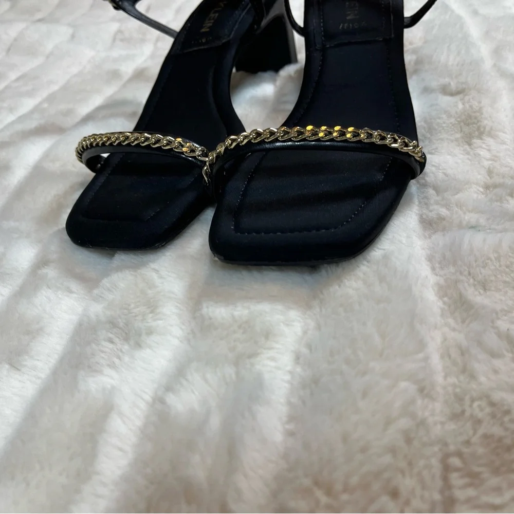Anne Klein W9 iFlex Jelina Square Toe Summer Fall Chain Accent Black Gold Heels